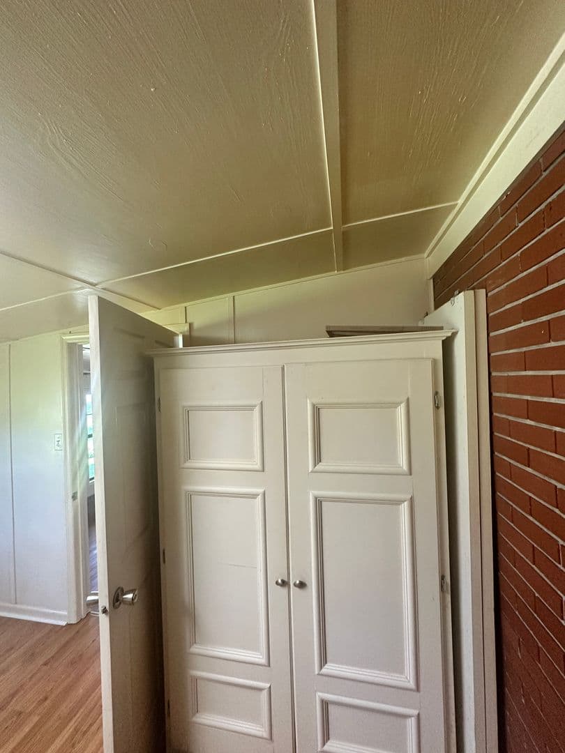 Valdosta House: 4742 Cat Creek Rd *