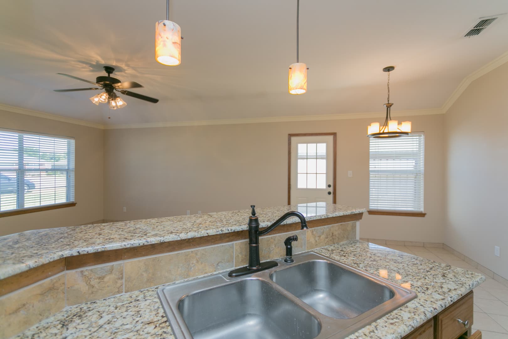 Lindale Apartment: 16111 Rolling Meadows Dr.