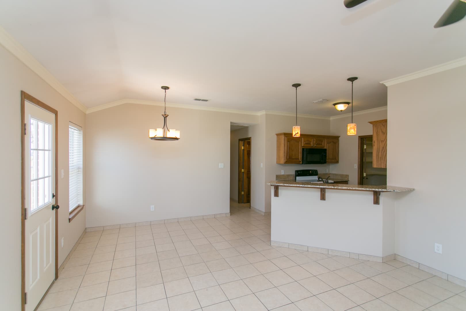 Lindale Apartment: 16111 Rolling Meadows Dr.