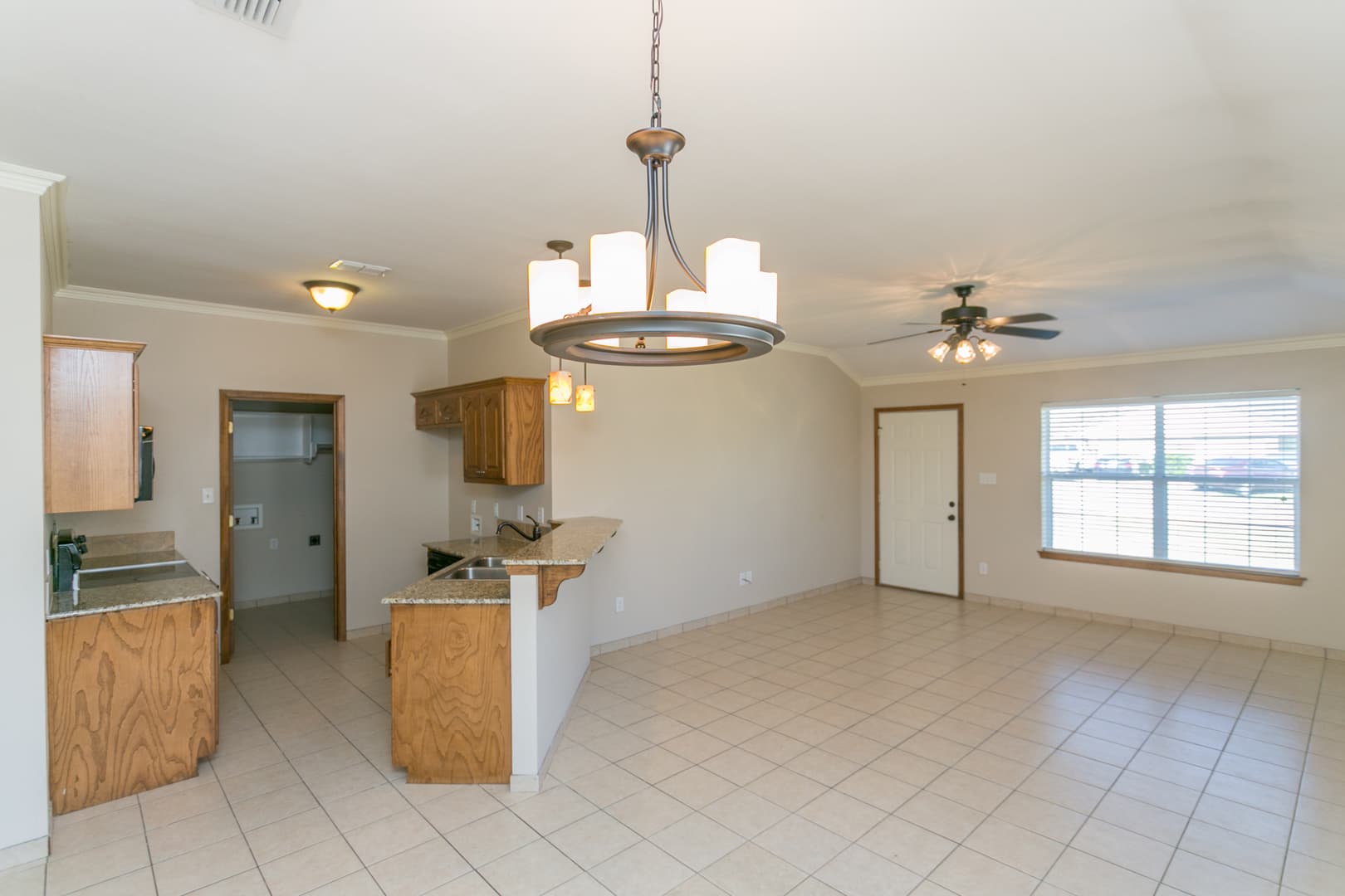 Lindale Apartment: 16111 Rolling Meadows Dr.