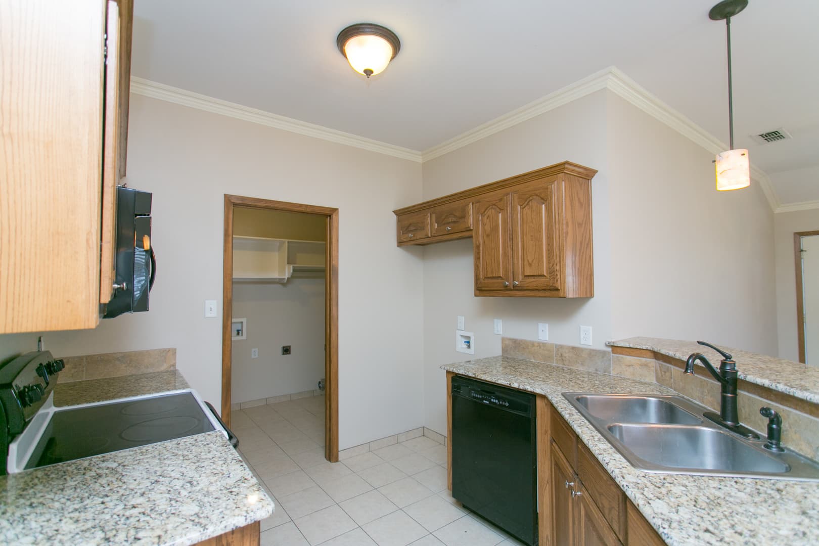 Lindale Apartment: 16111 Rolling Meadows Dr.