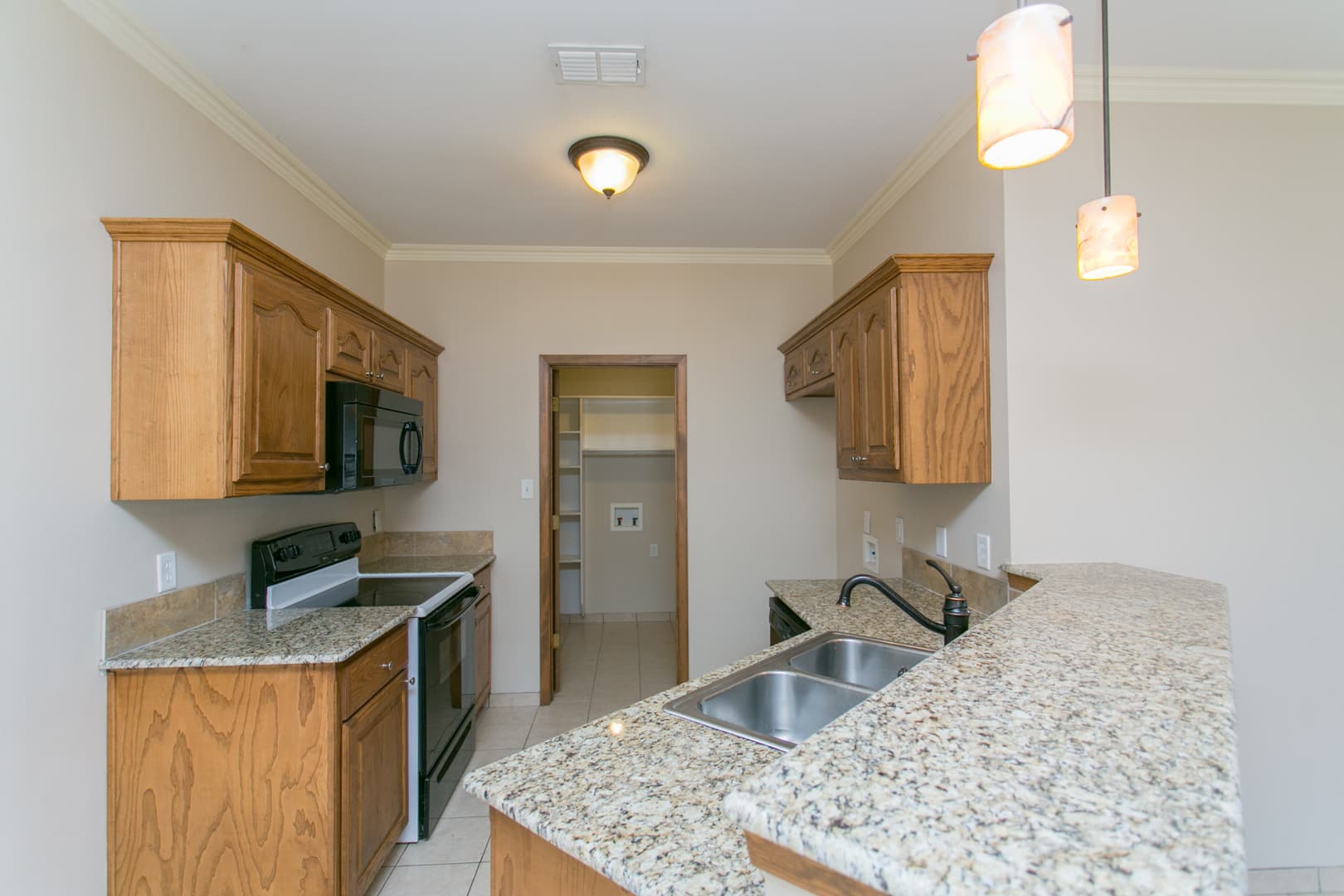 Lindale Apartment: 16111 Rolling Meadows Dr.