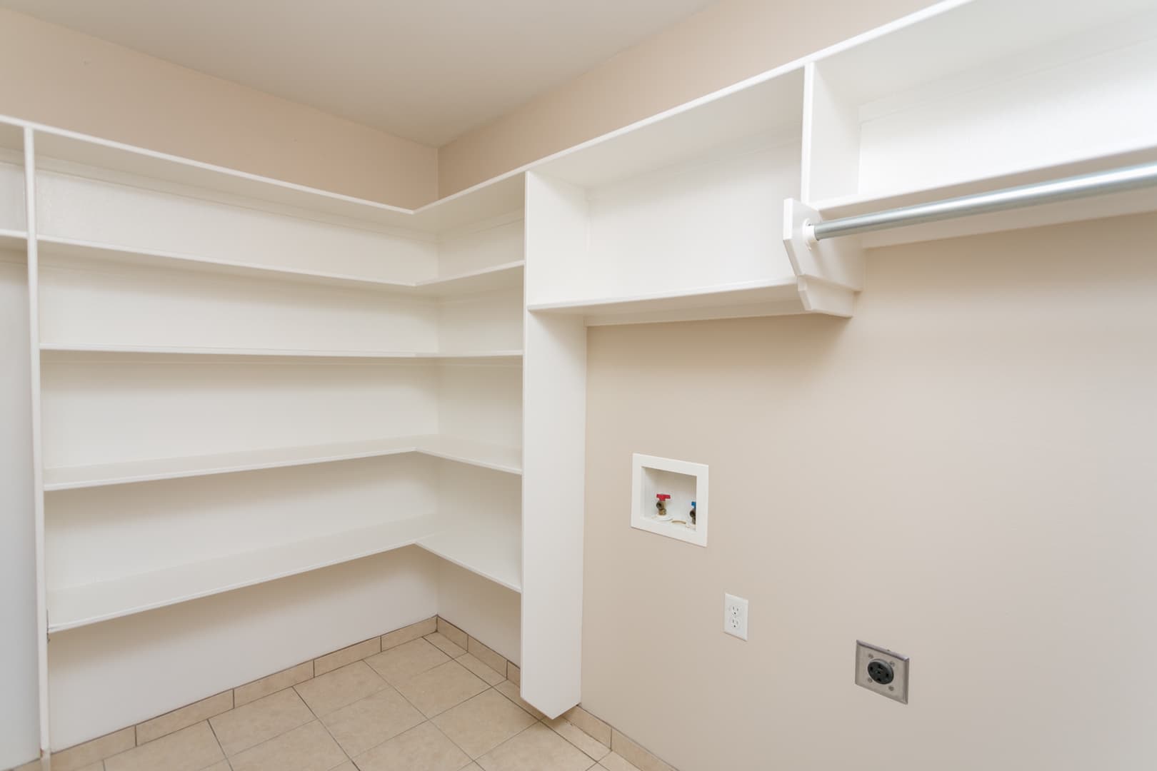 Lindale Apartment: 16111 Rolling Meadows Dr.