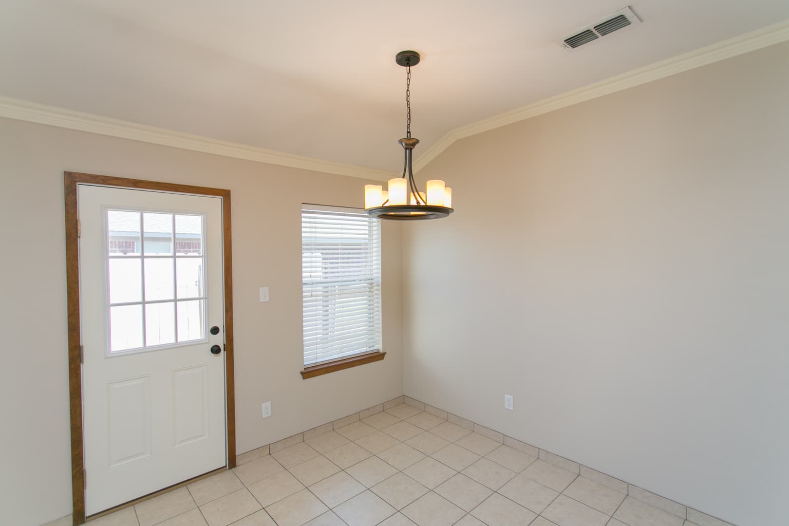 Lindale Apartment: 16111 Rolling Meadows Dr.