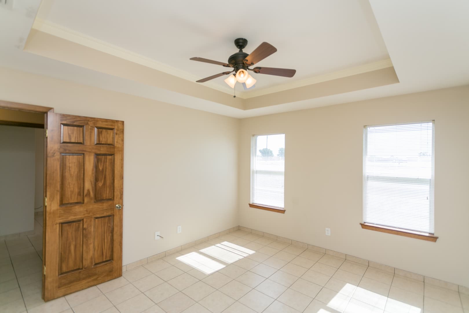 Lindale Apartment: 16111 Rolling Meadows Dr.