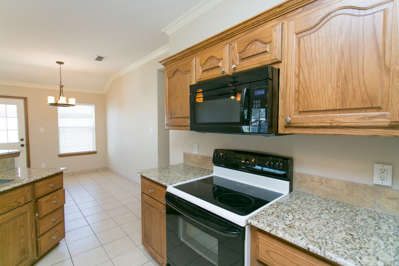Lindale Apartment: 16111 Rolling Meadows Dr.