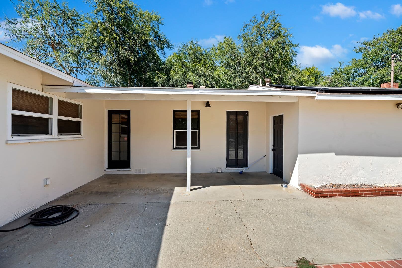 Riverside House: 4570 Emerson Street