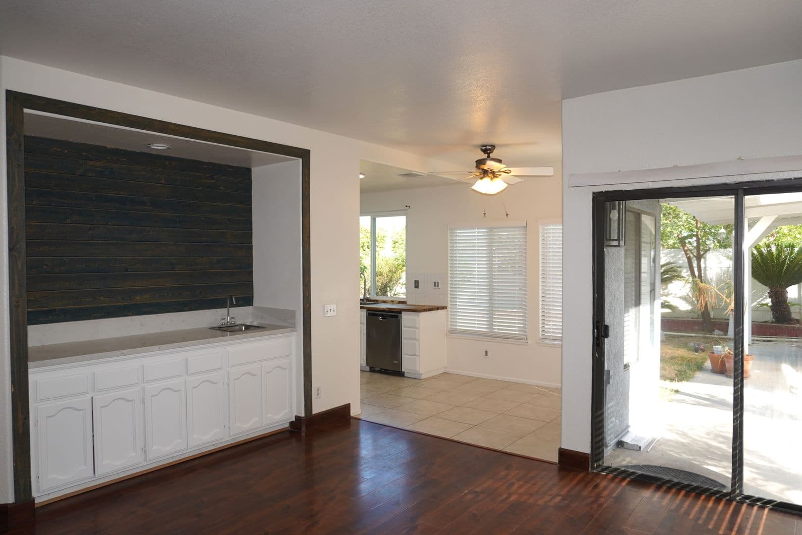 Moreno Valley House: 10386 Meadow Creek Dr