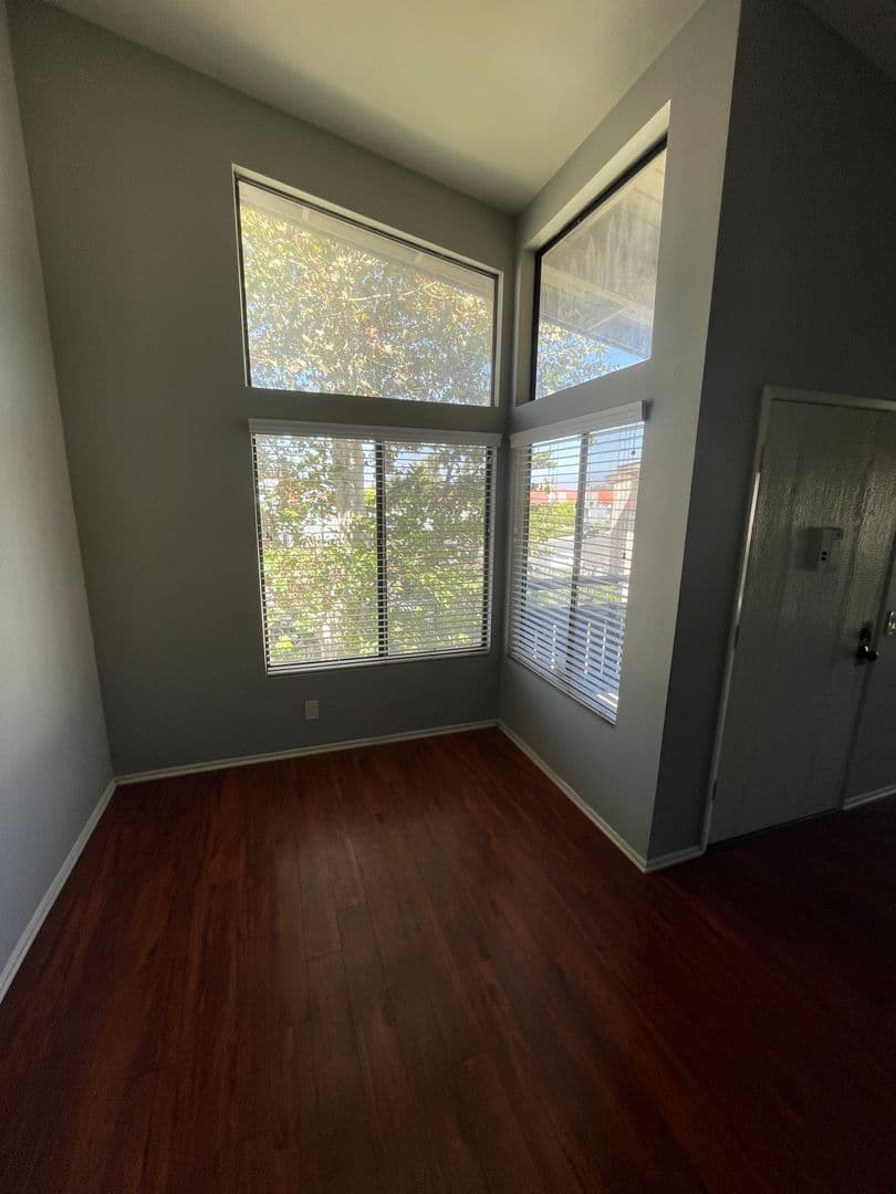 Colton Condo: 1150 S. Meadow Lane #8