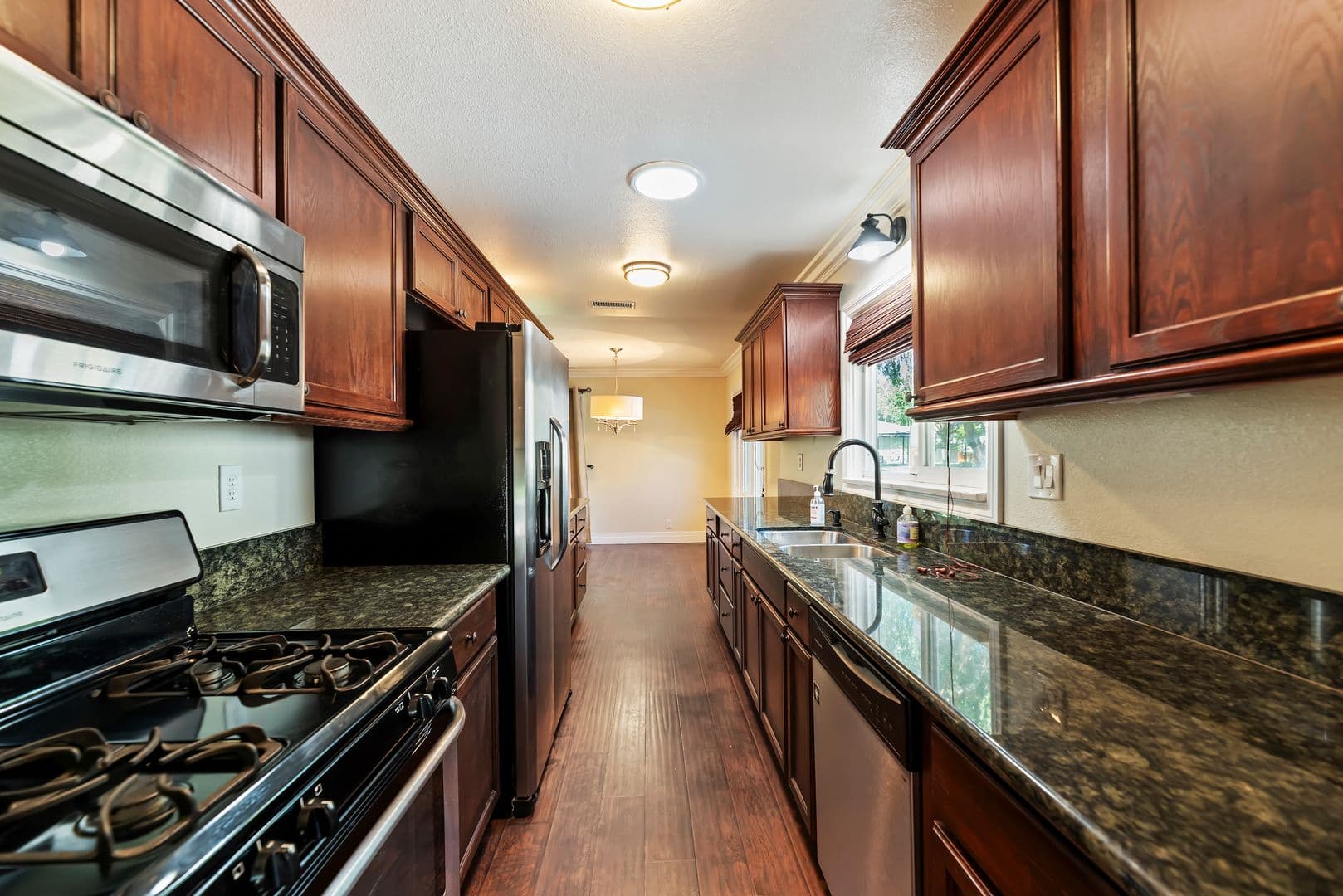 Riverside House: 4570 Emerson Street