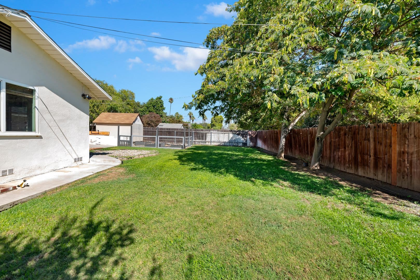 Riverside House: 4570 Emerson Street