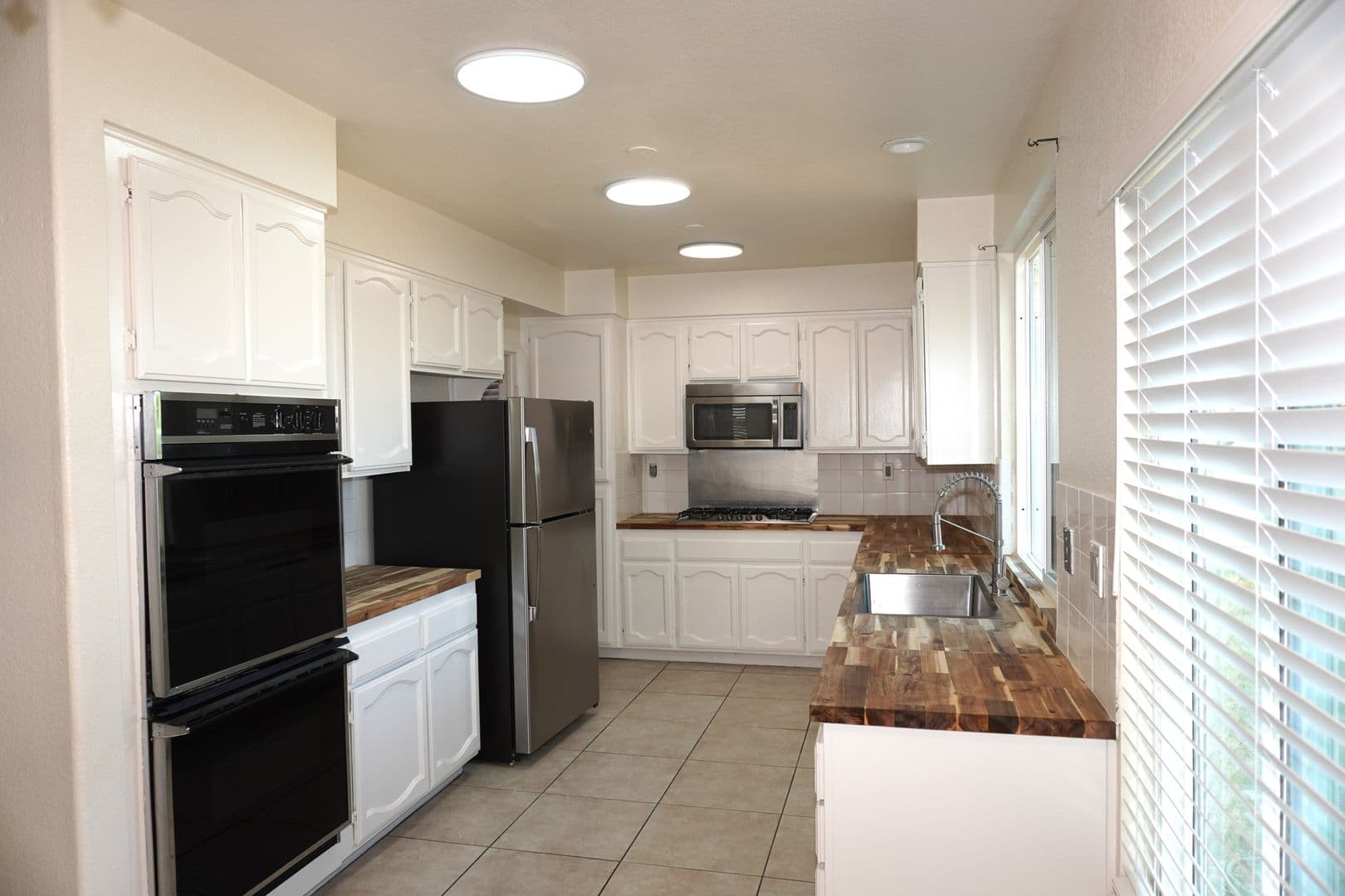 Moreno Valley House: 10386 Meadow Creek Dr