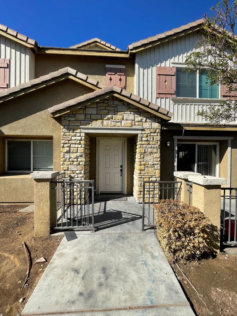 Moreno Valley House: 15669 Lasselle #92