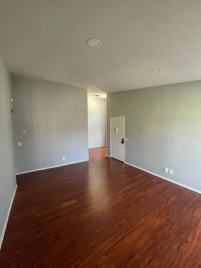 Colton Condo: 1150 S. Meadow Lane #8