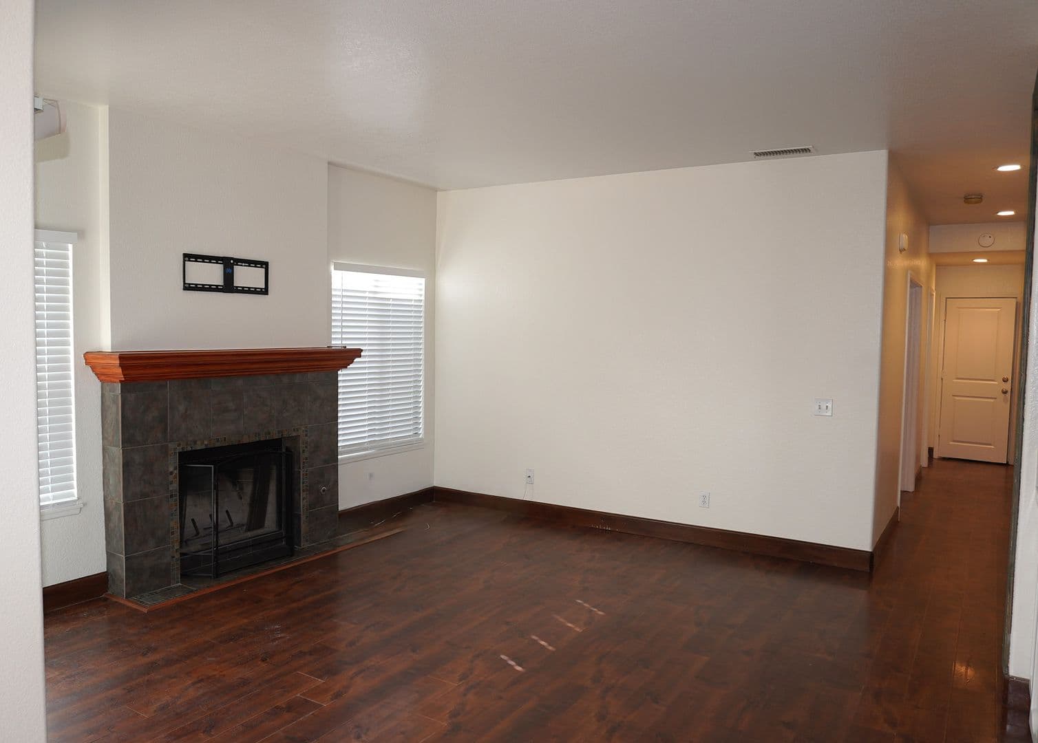 Moreno Valley House: 10386 Meadow Creek Dr