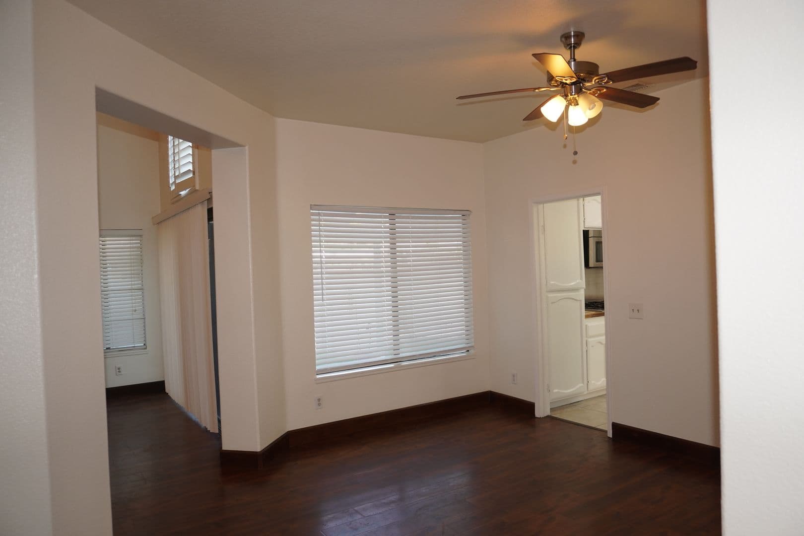 Moreno Valley House: 10386 Meadow Creek Dr