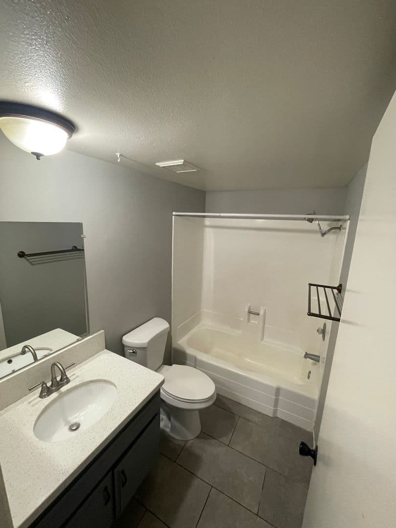 Colton Condo: 1150 S. Meadow Lane #8