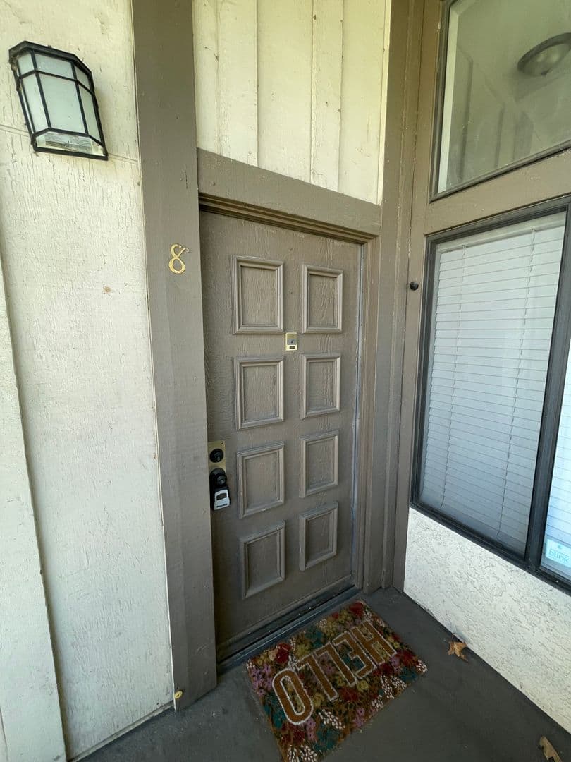 Colton Condo: 1150 S. Meadow Lane #8