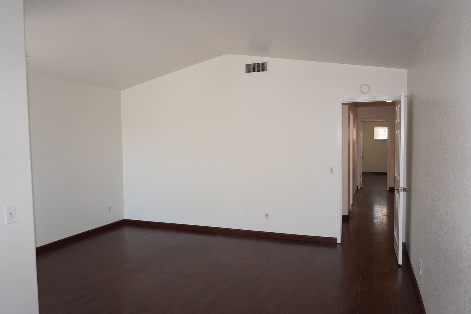 Moreno Valley House: 10386 Meadow Creek Dr