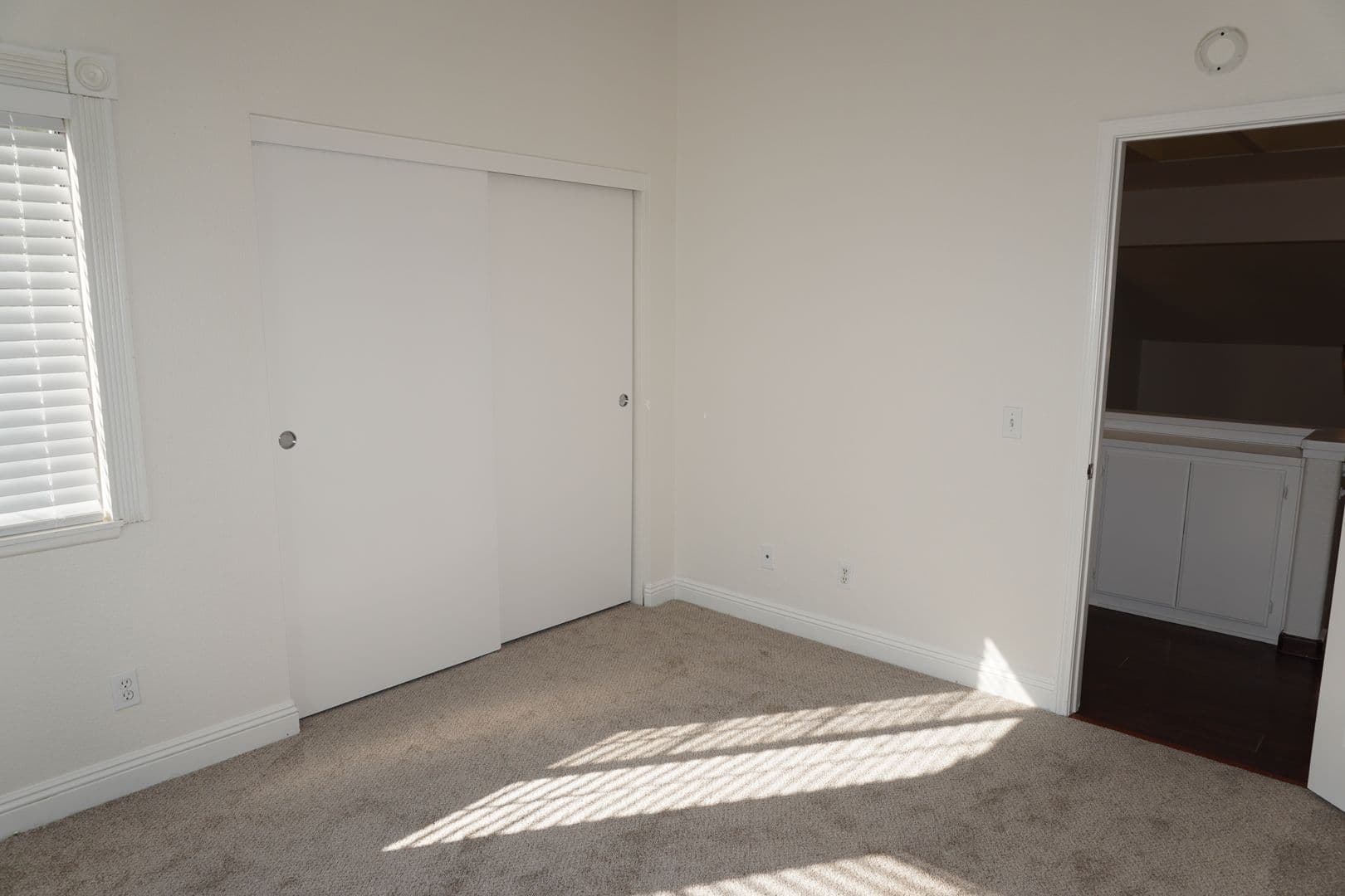 Moreno Valley House: 10386 Meadow Creek Dr