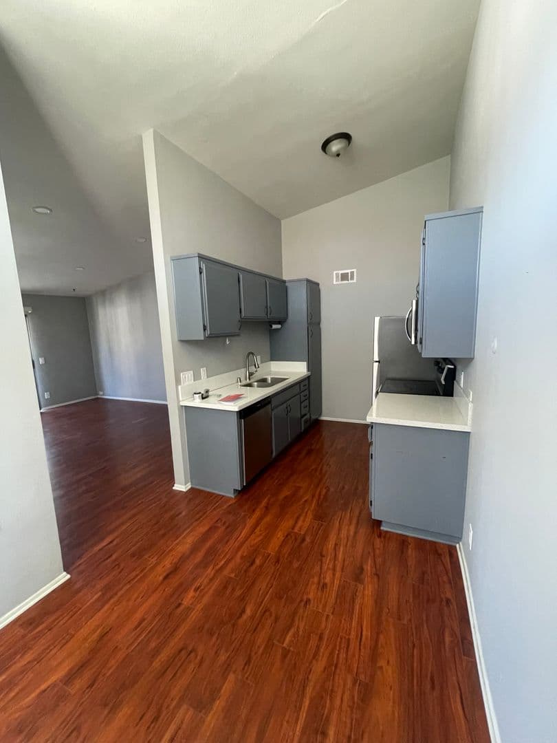 Colton Condo: 1150 S. Meadow Lane #8