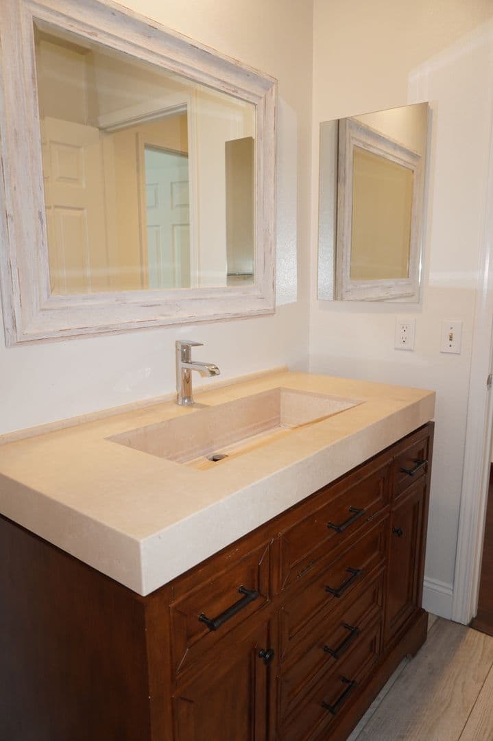 Moreno Valley House: 10386 Meadow Creek Dr