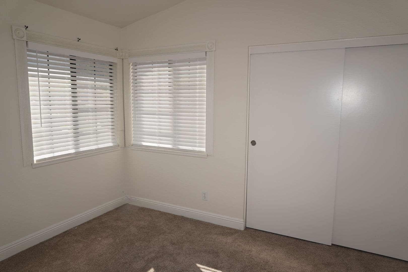 Moreno Valley House: 10386 Meadow Creek Dr