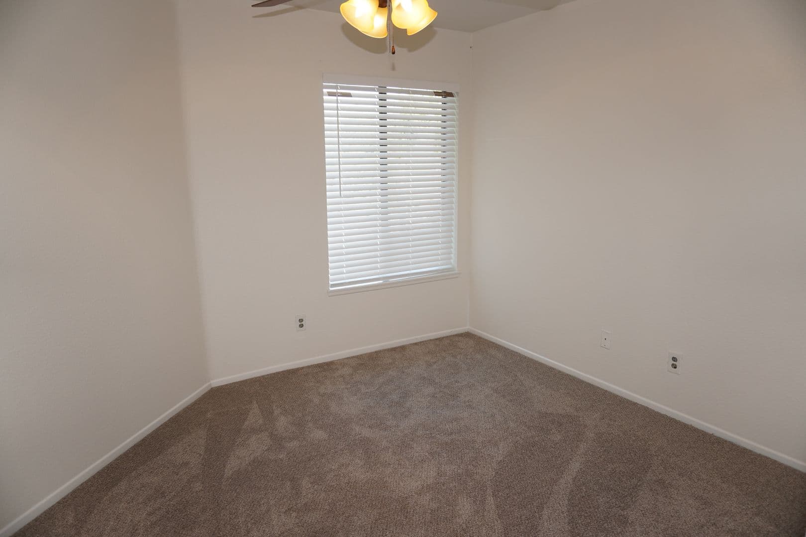 Moreno Valley House: 10386 Meadow Creek Dr