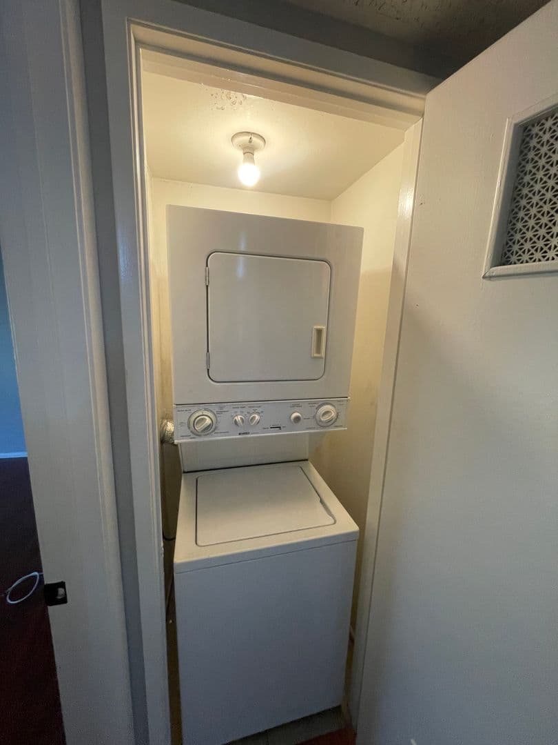 Colton Condo: 1150 S. Meadow Lane #8