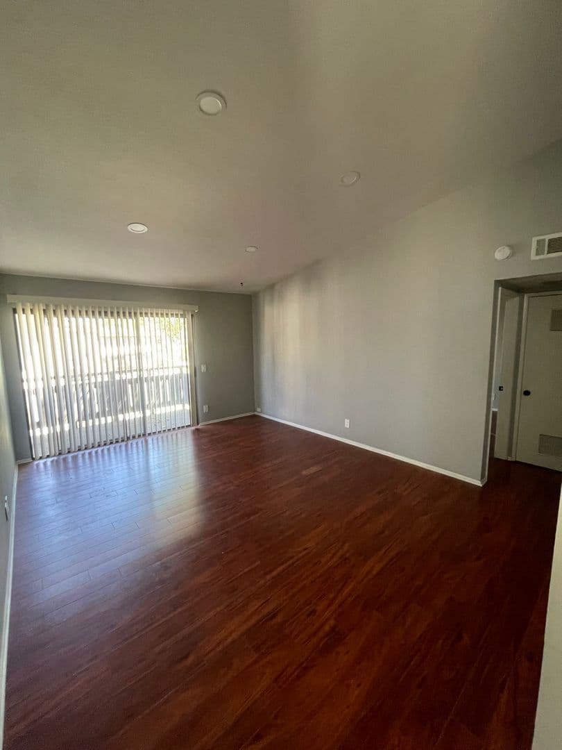 Colton Condo: 1150 S. Meadow Lane #8