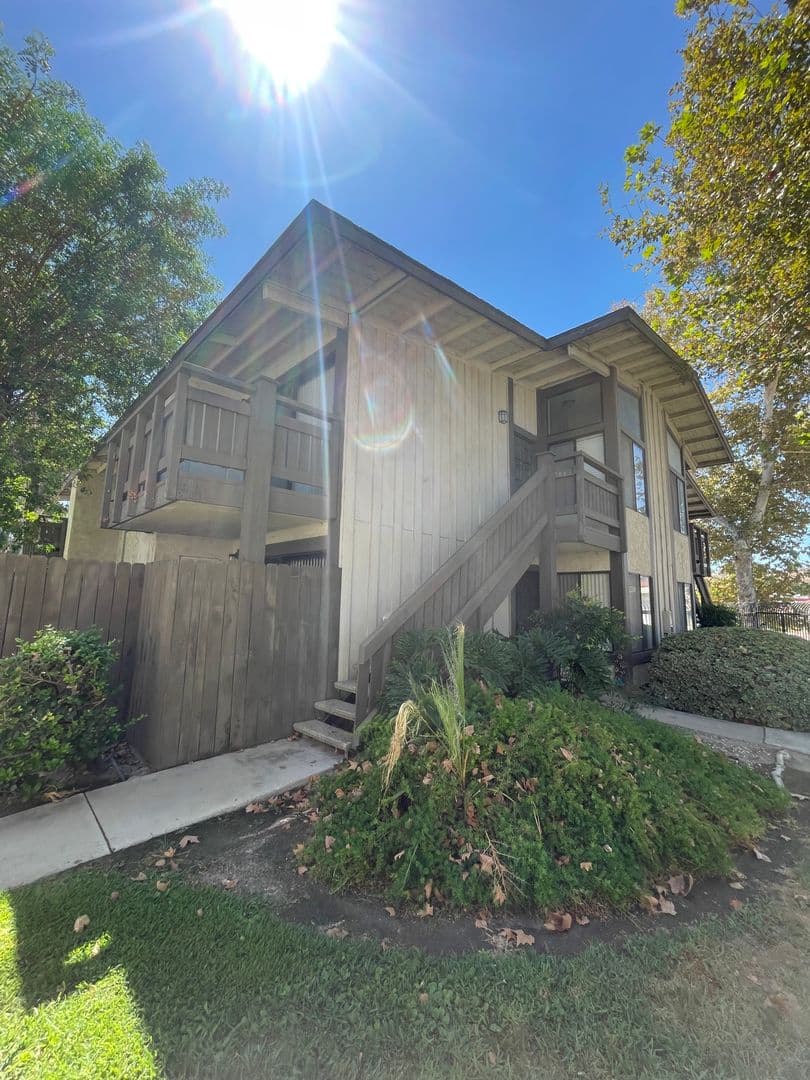 Colton Condo: 1150 S. Meadow Lane #8