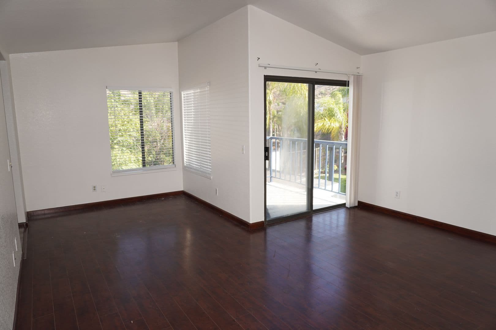 Moreno Valley House: 10386 Meadow Creek Dr