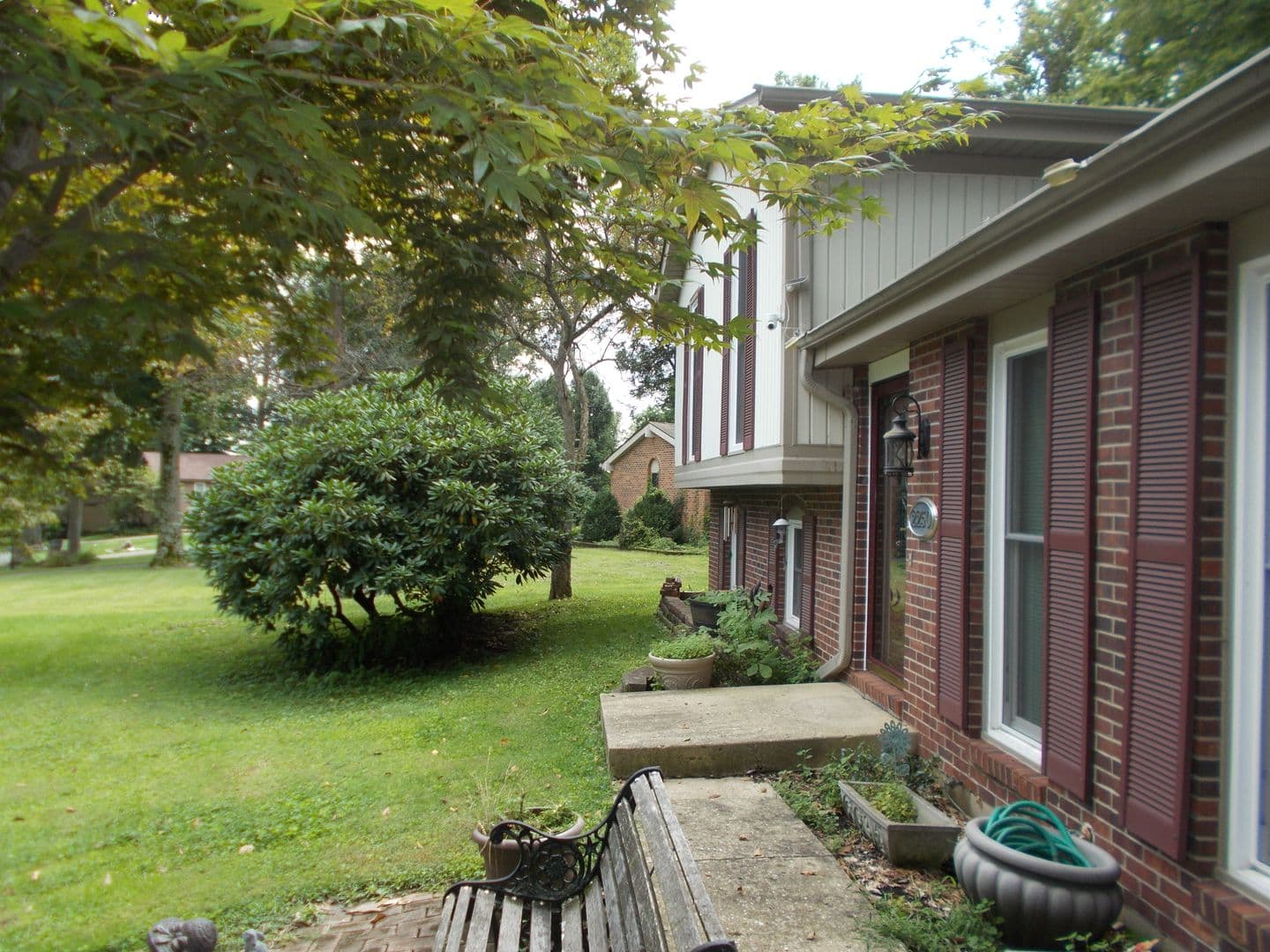 Richmond House: 2250 Autumn Way