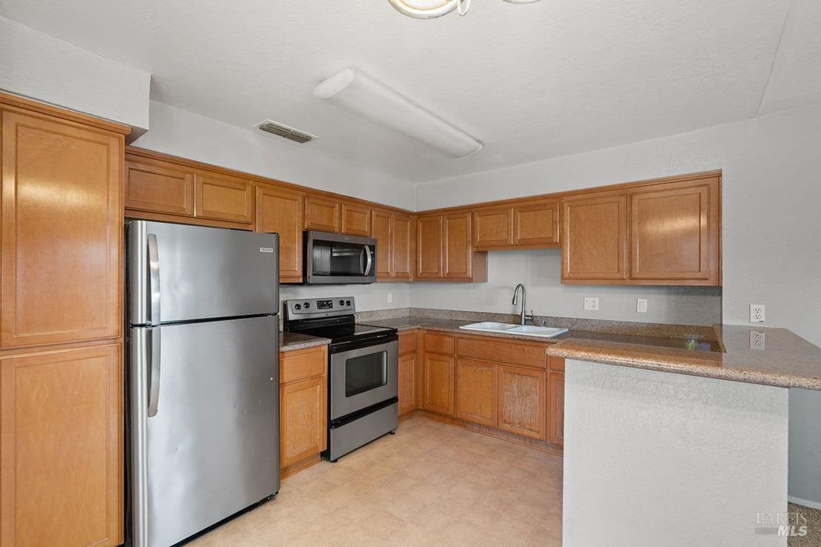 Fairfield Apartment: 2915 N. Texas Street #141