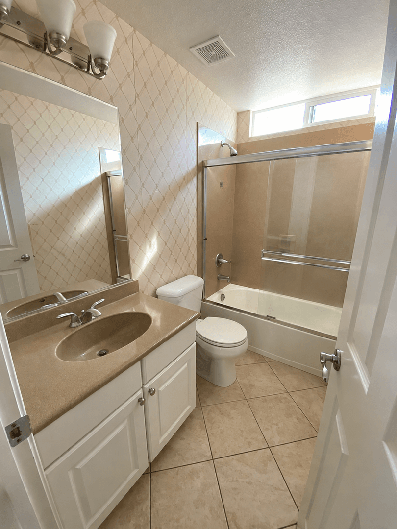 Fairfield House: 567 Abruzzi Court