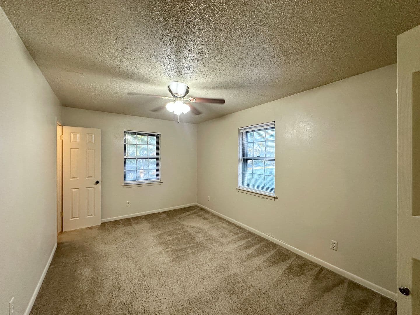 COPPERAS COVE House: 807 S 25TH