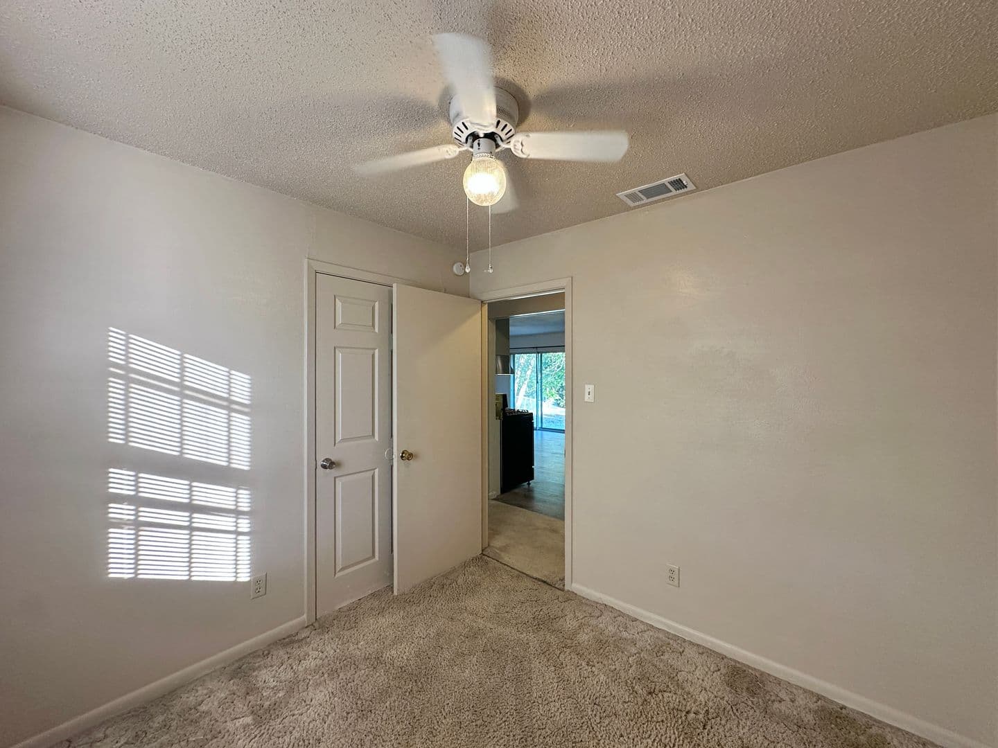 COPPERAS COVE House: 807 S 25TH