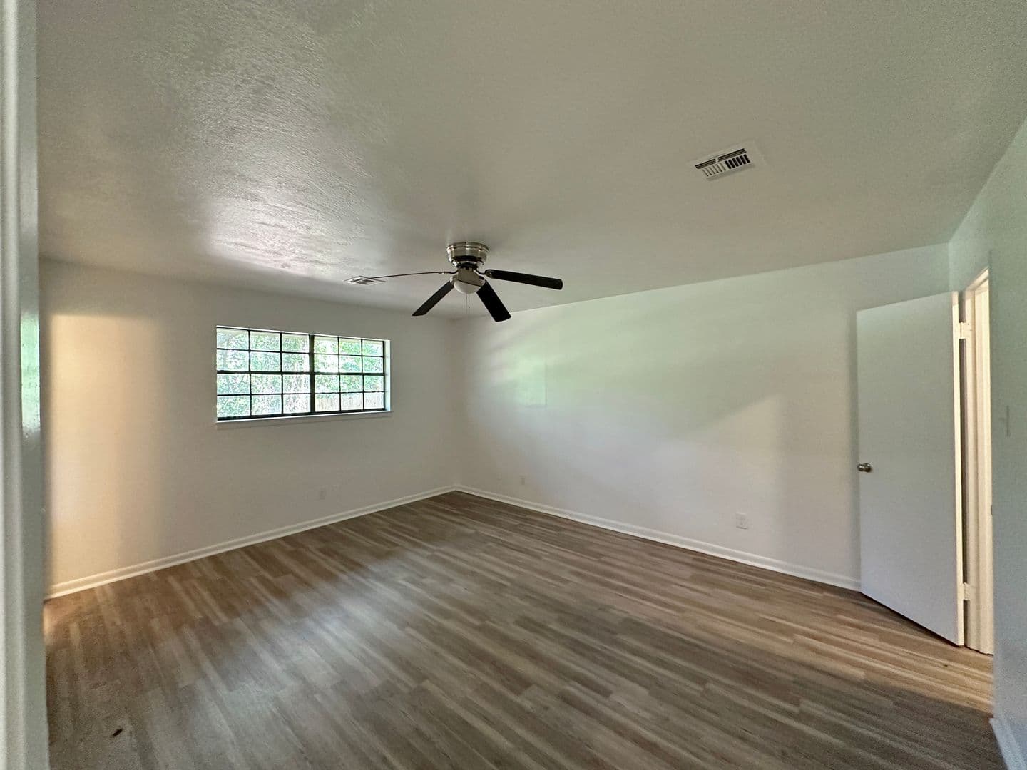 Temple House: 3822 Valley View Drive