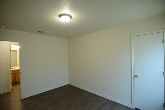 Killeen Multiplex: 913 Lasso Dr