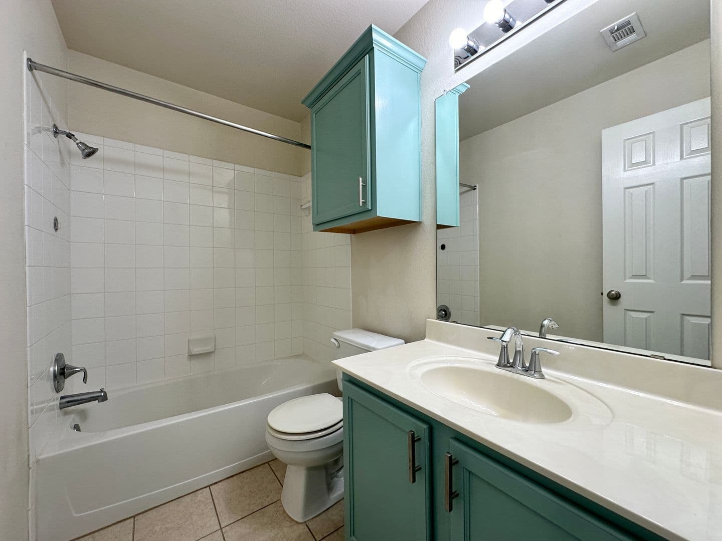 Killeen House: 5205 Lions Gate Lane