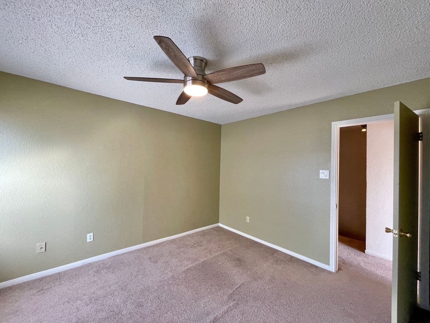 Killeen Townhome: 4806 Rainbow Cir
