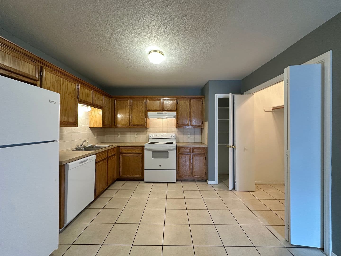 Killeen Multiplex: 1501 Cinch Drive
