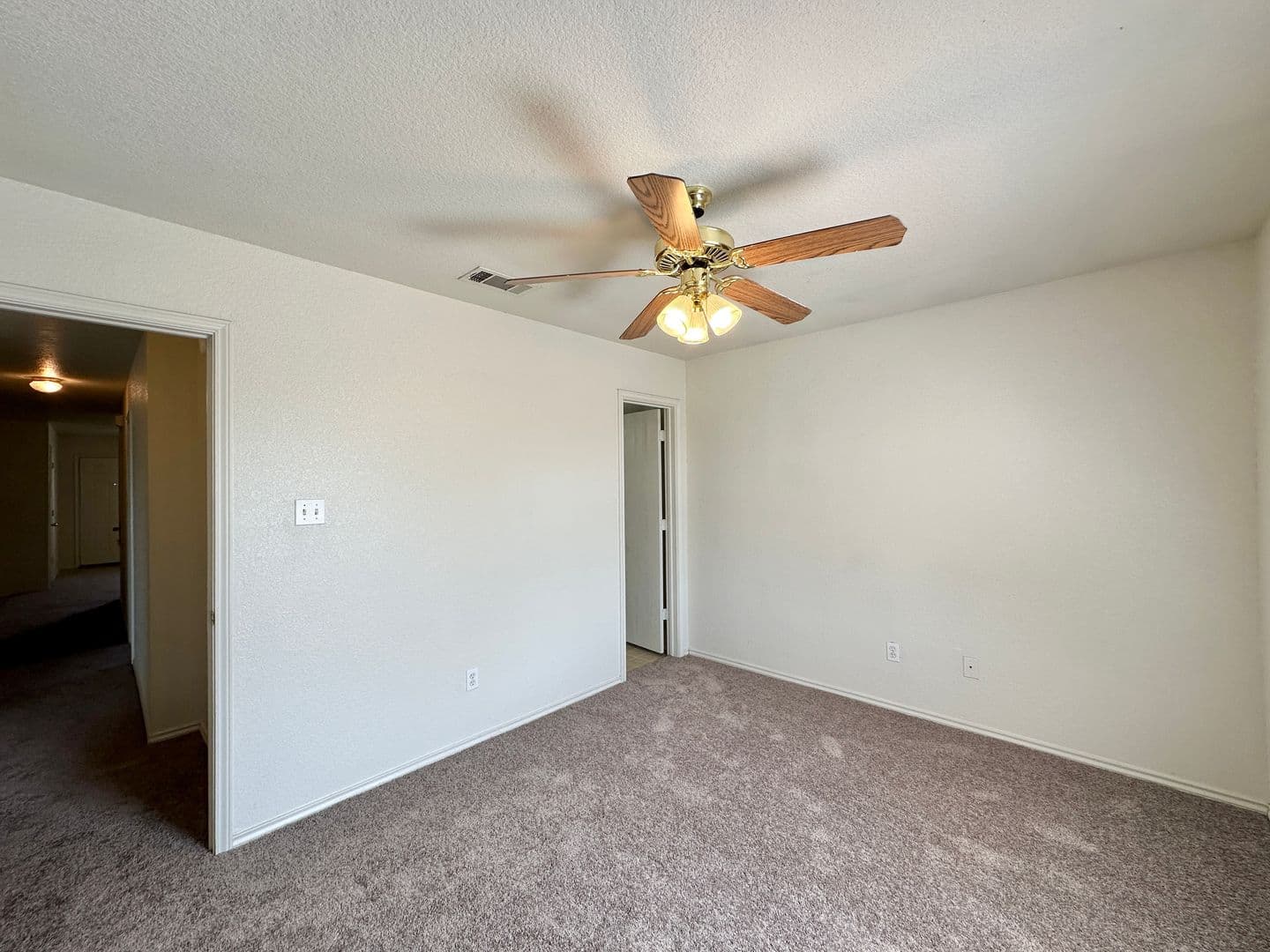 Killeen Multiplex: 2608 Alma Dr