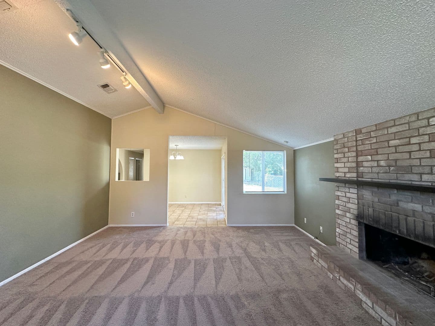 Killeen House: 2005 Ruiz Dr