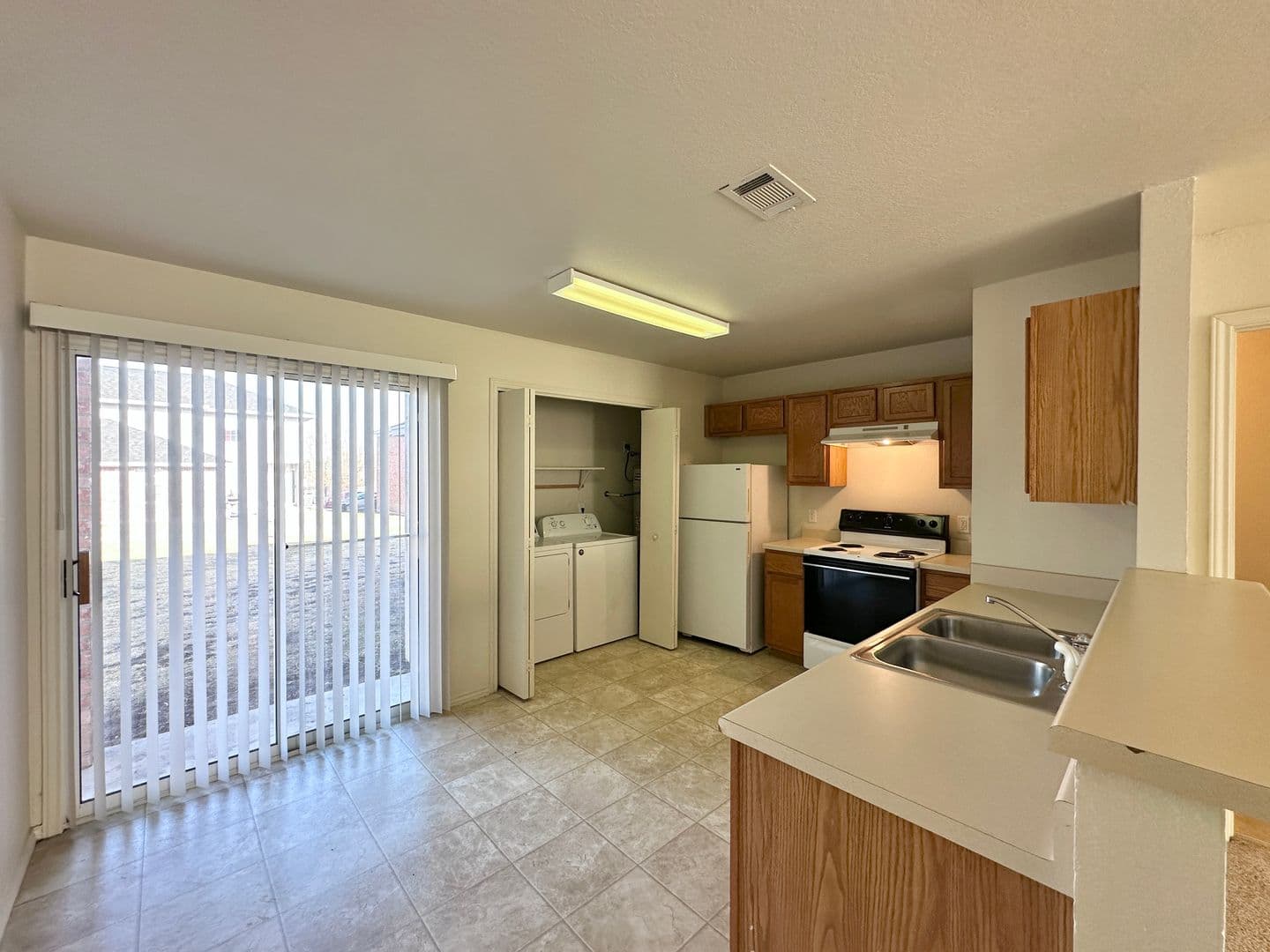Killeen Townhome: 2105 Tahoe Ct