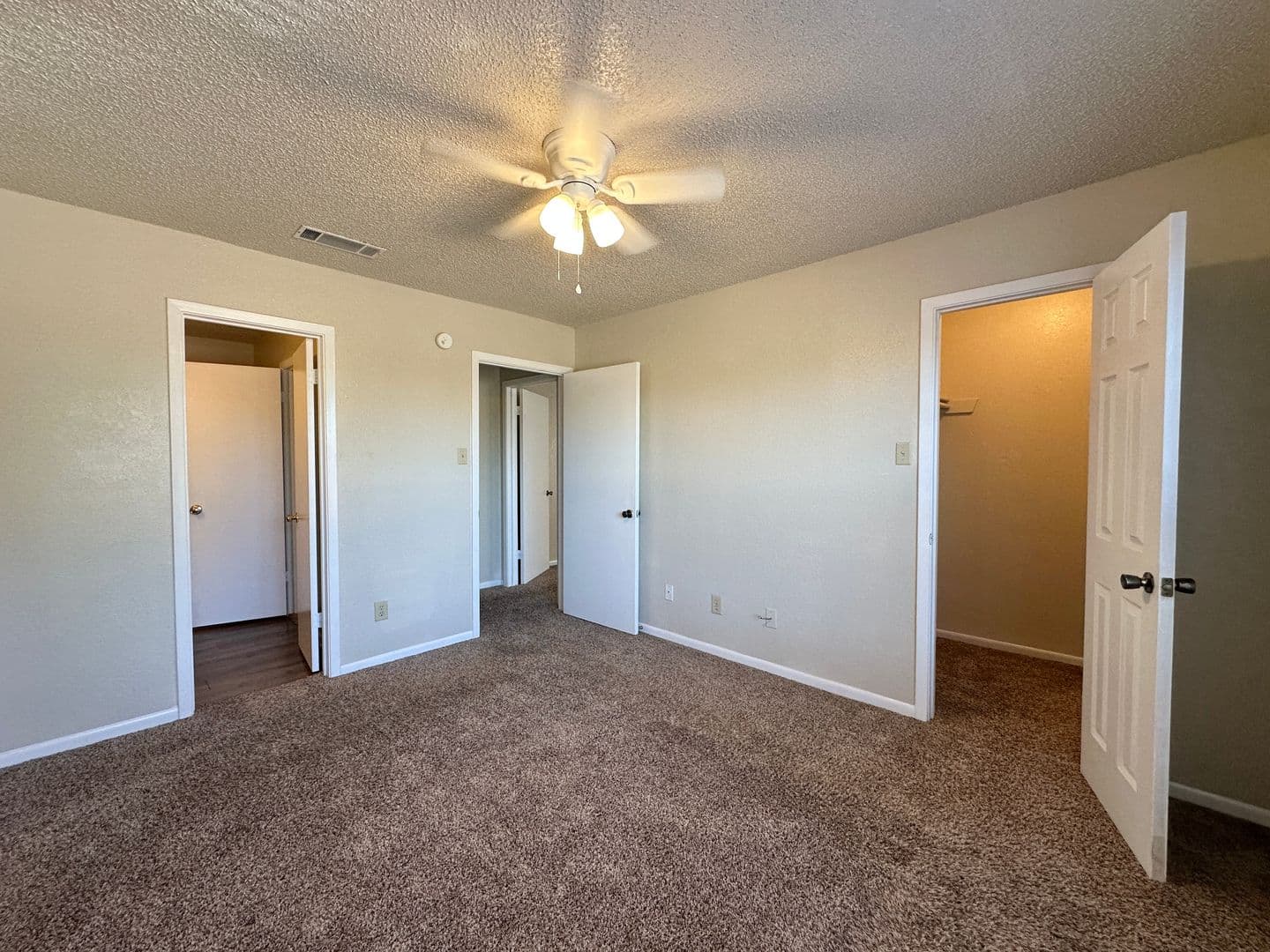 Killeen Townhome: 3004 Chaucer Drive