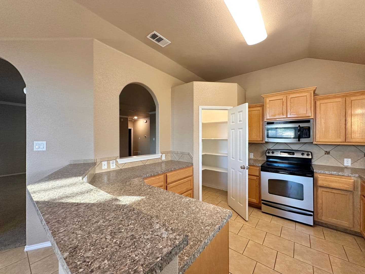 Copperas Cove House: 1606 Walker Place Blvd