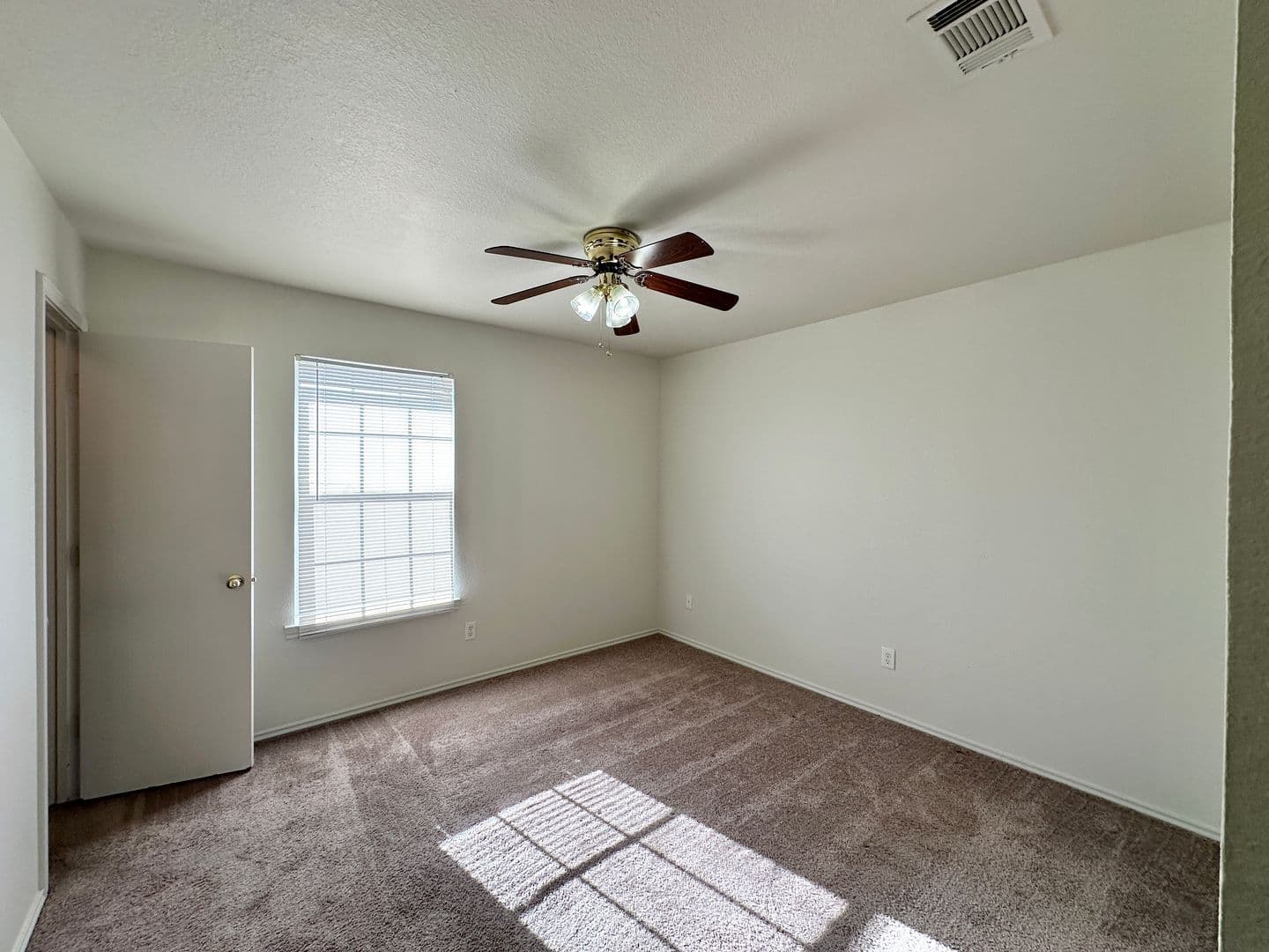 Killeen Townhome: 2105 Tahoe Ct