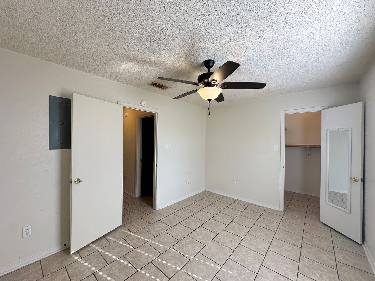 Copperas Cove Apartment: 401 W Lincoln Ave