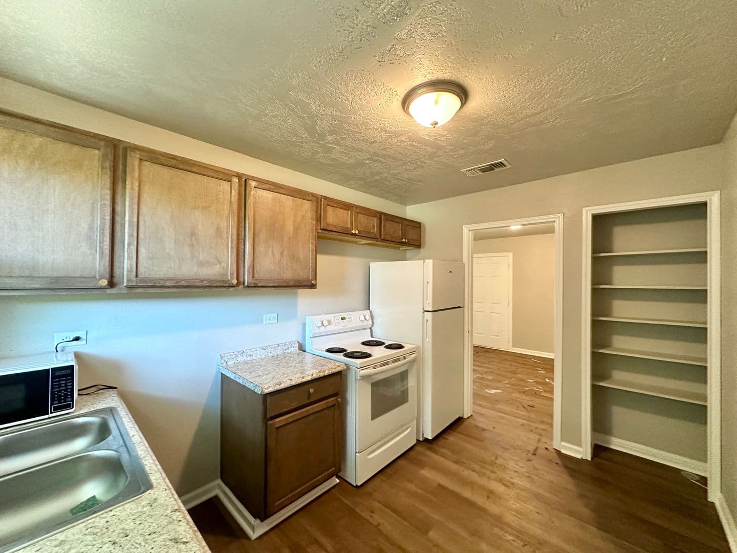 Killeen Multiplex: 1105/1107 Williamson Dr